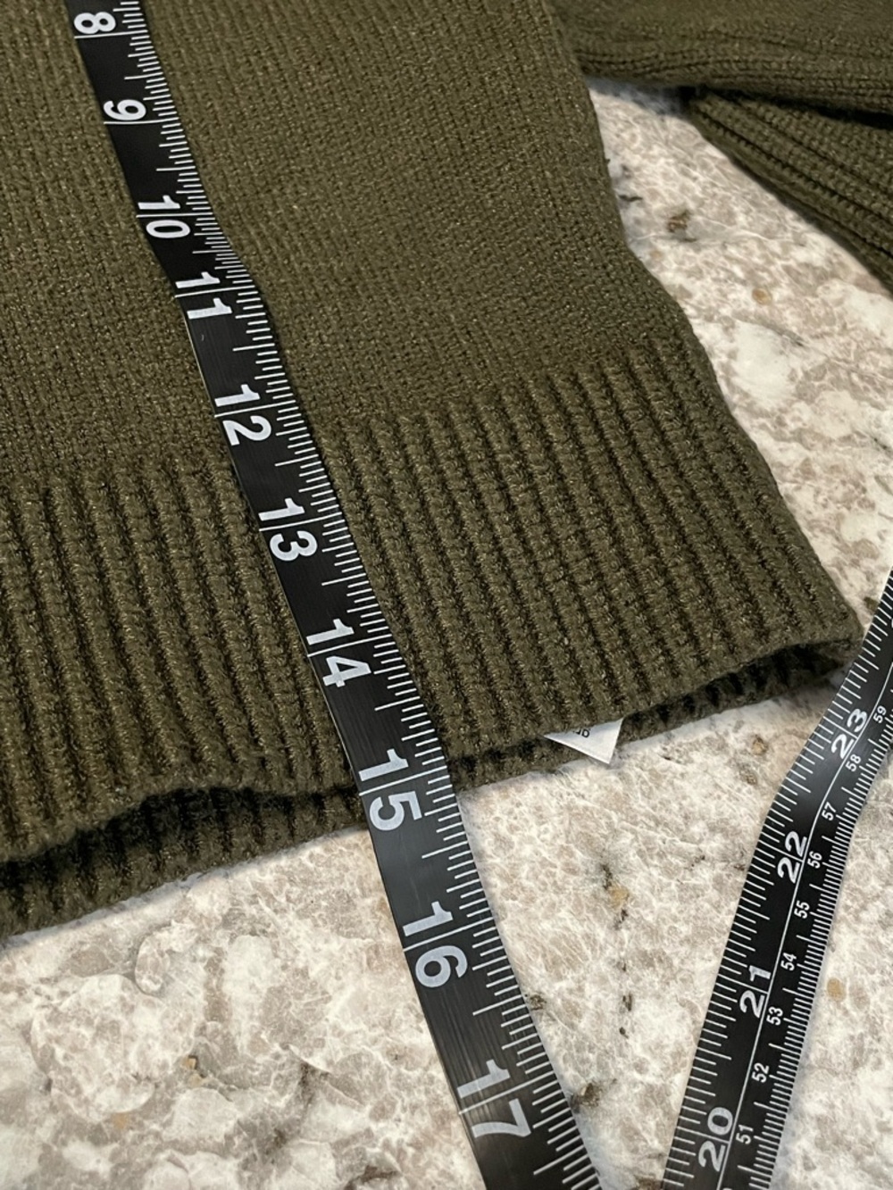 Zara Olive Green Cropped V-Neck Sweater Women’s Medium - Picture 10 of 11